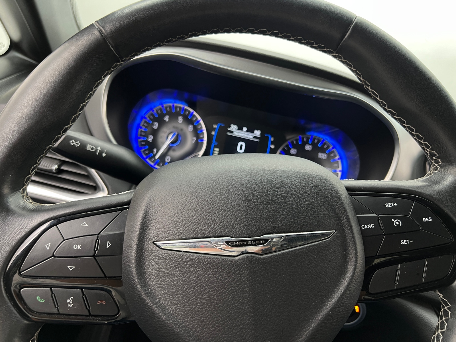 Thumbnail: 2019 Chrysler Pacifica - 5