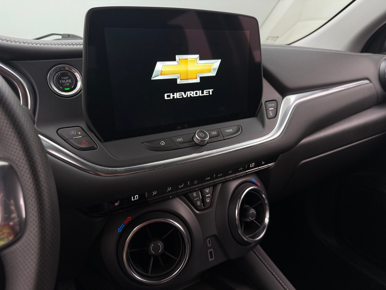 Thumbnail: 2023 Chevrolet Blazer - 4