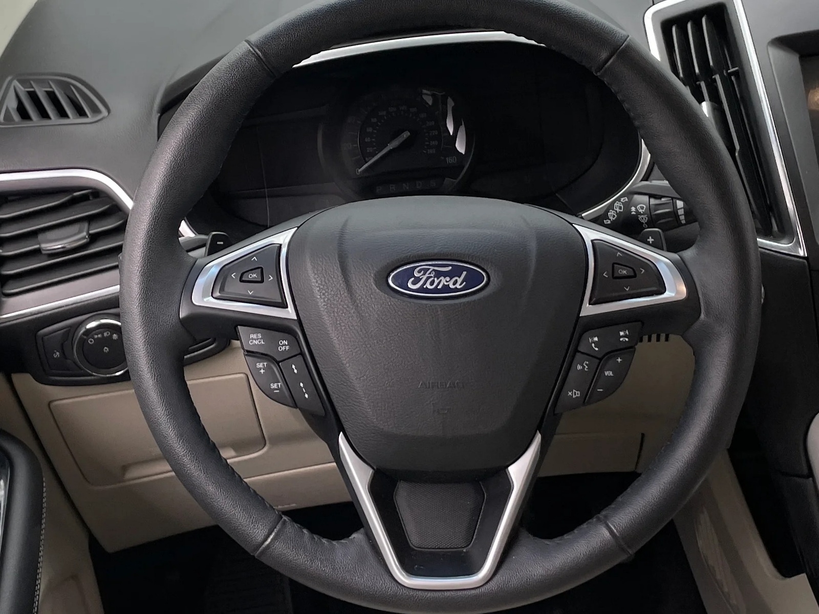 Thumbnail: 2018 Ford Edge - 4