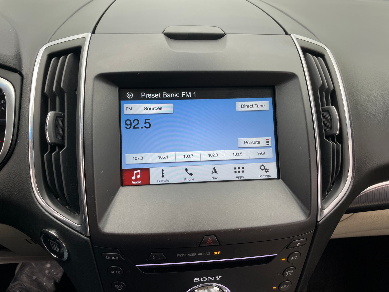 Thumbnail: 2018 Ford Edge - 3