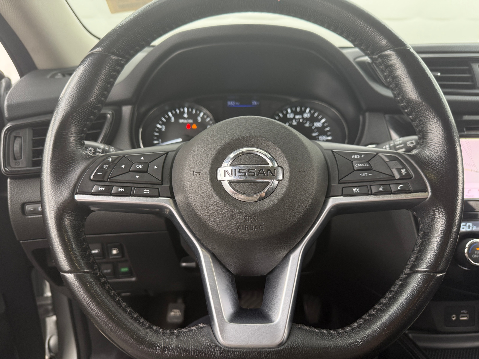 Thumbnail: 2018 Nissan Rogue - 4