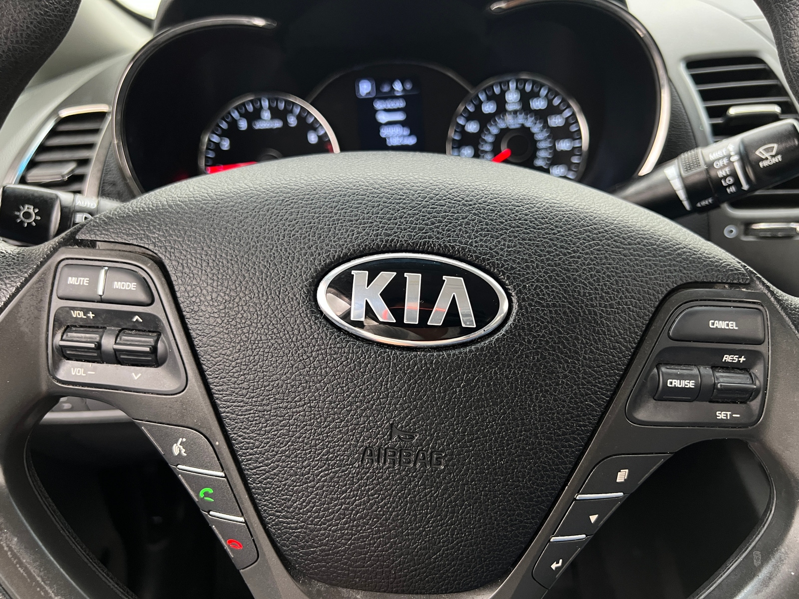 Thumbnail: 2018 Kia Forte - 5