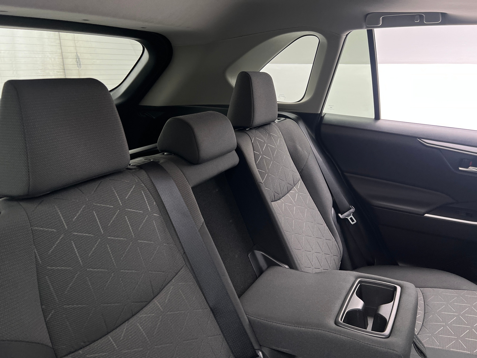 Thumbnail: 2021 Toyota RAV4 - 6