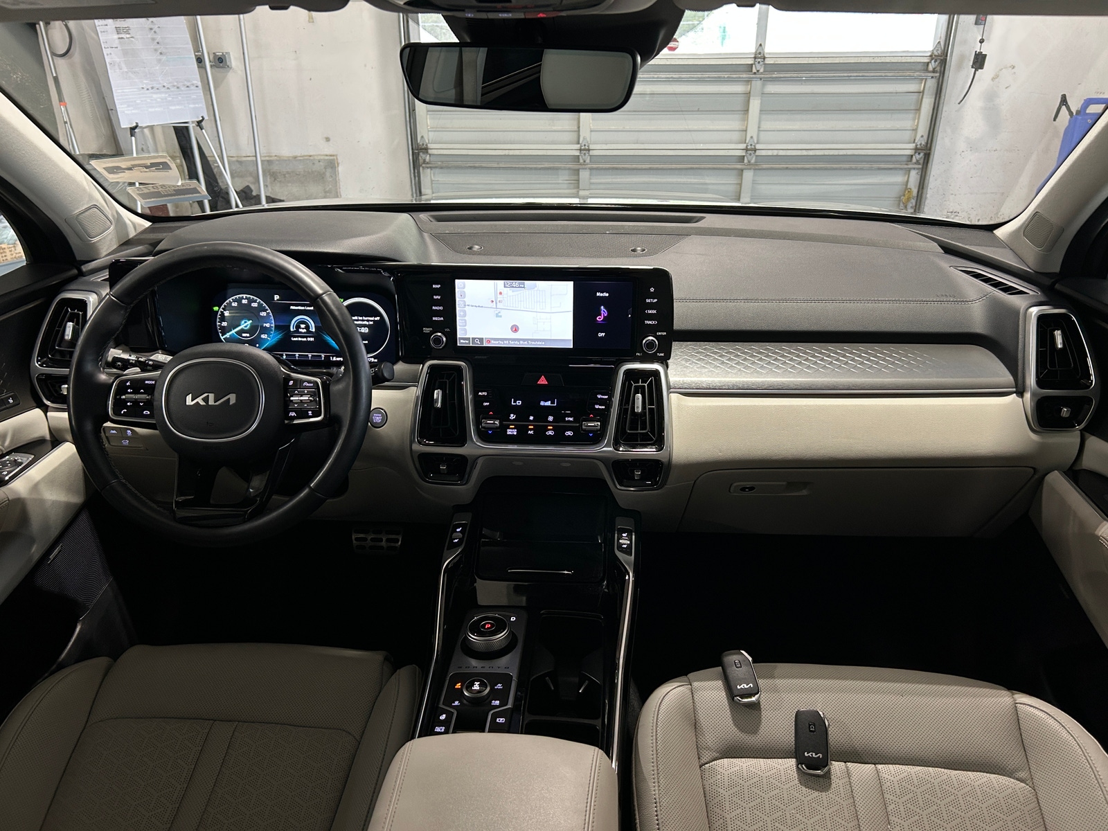Thumbnail: 2023 Kia Sorento - 2