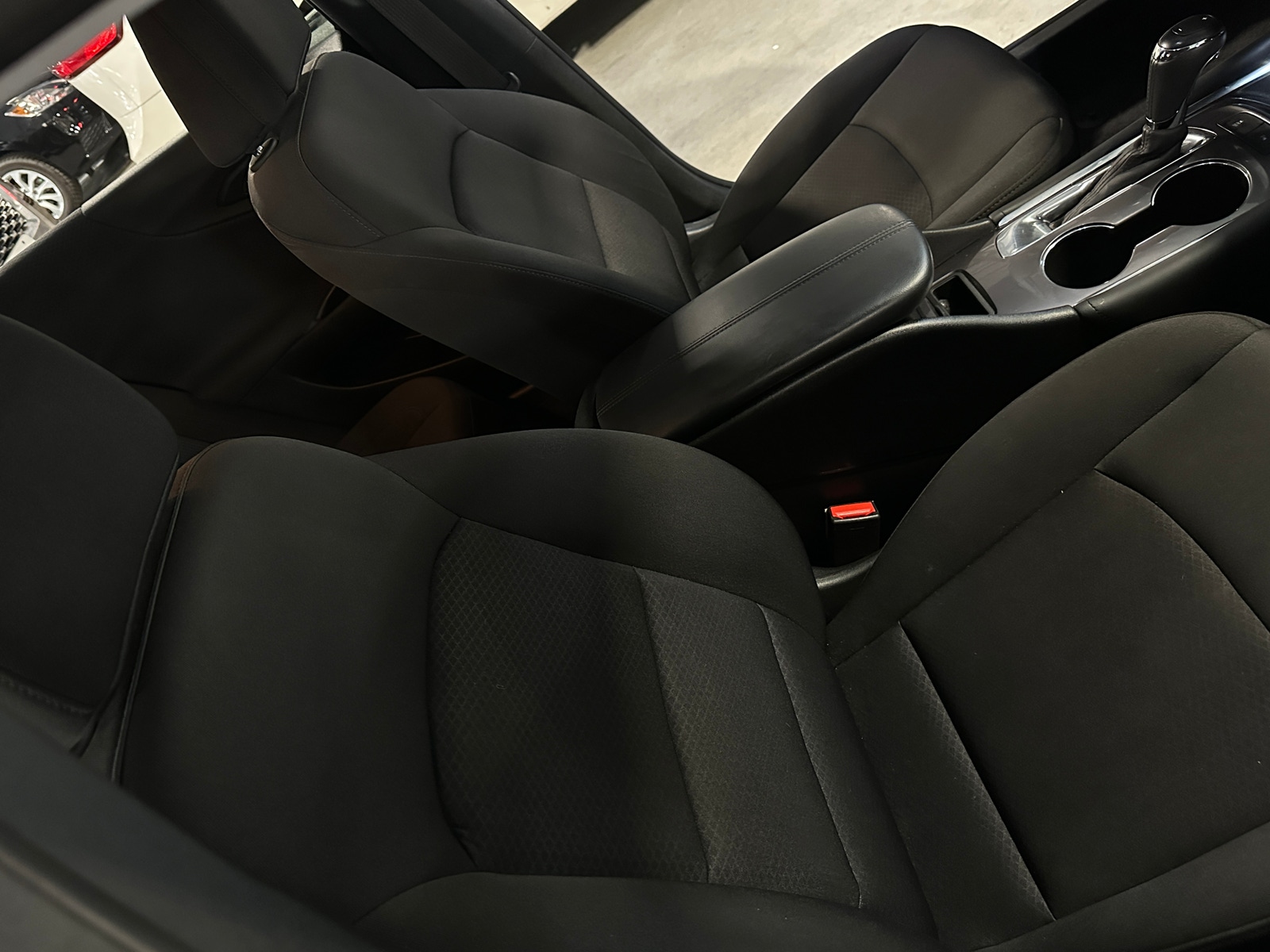Thumbnail: 2018 Chevrolet Malibu - 2