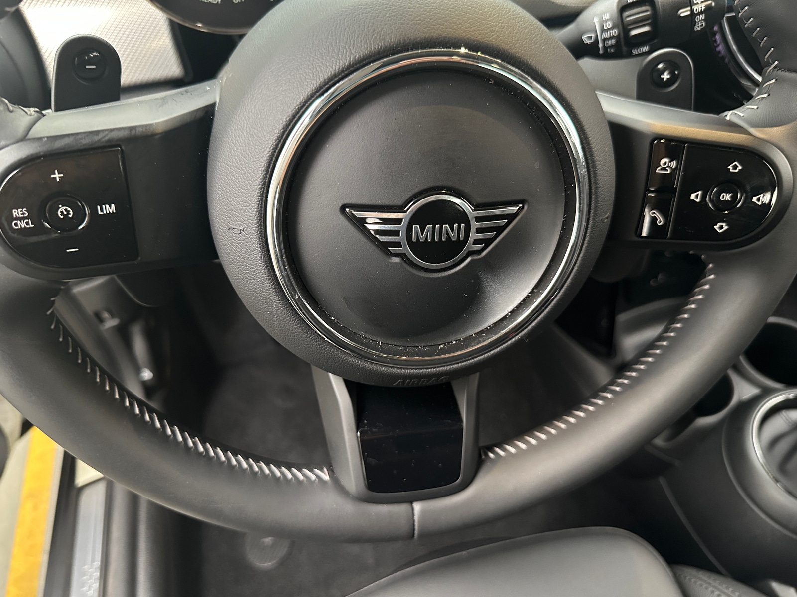 Thumbnail: 2023 MINI Cooper Hardtop - 4