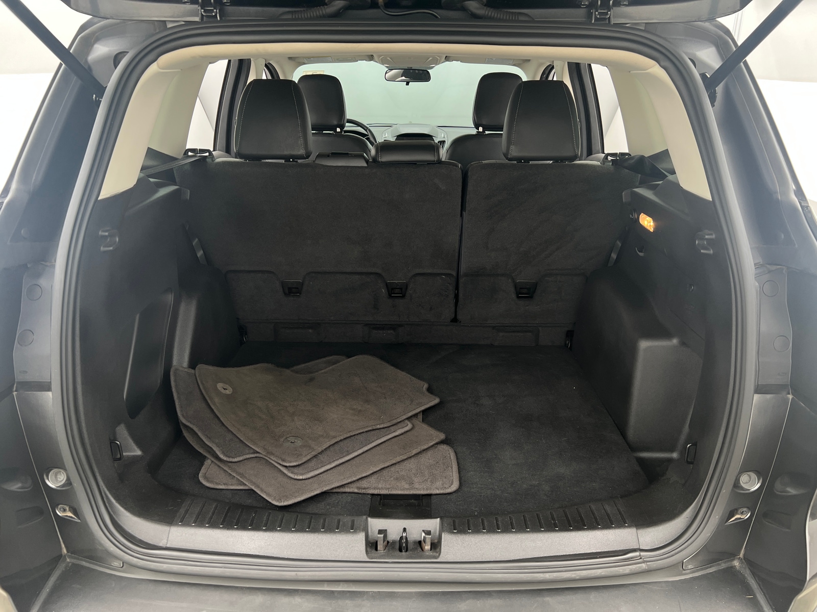 Thumbnail: 2019 Ford Escape - 6