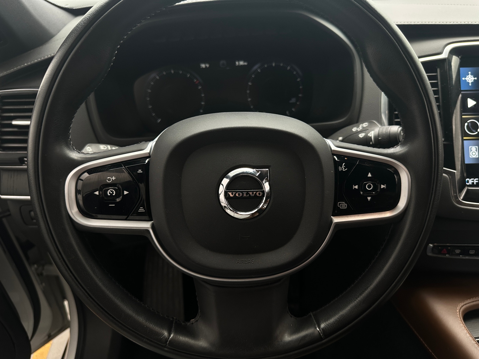 Thumbnail: 2021 Volvo XC90 - 4