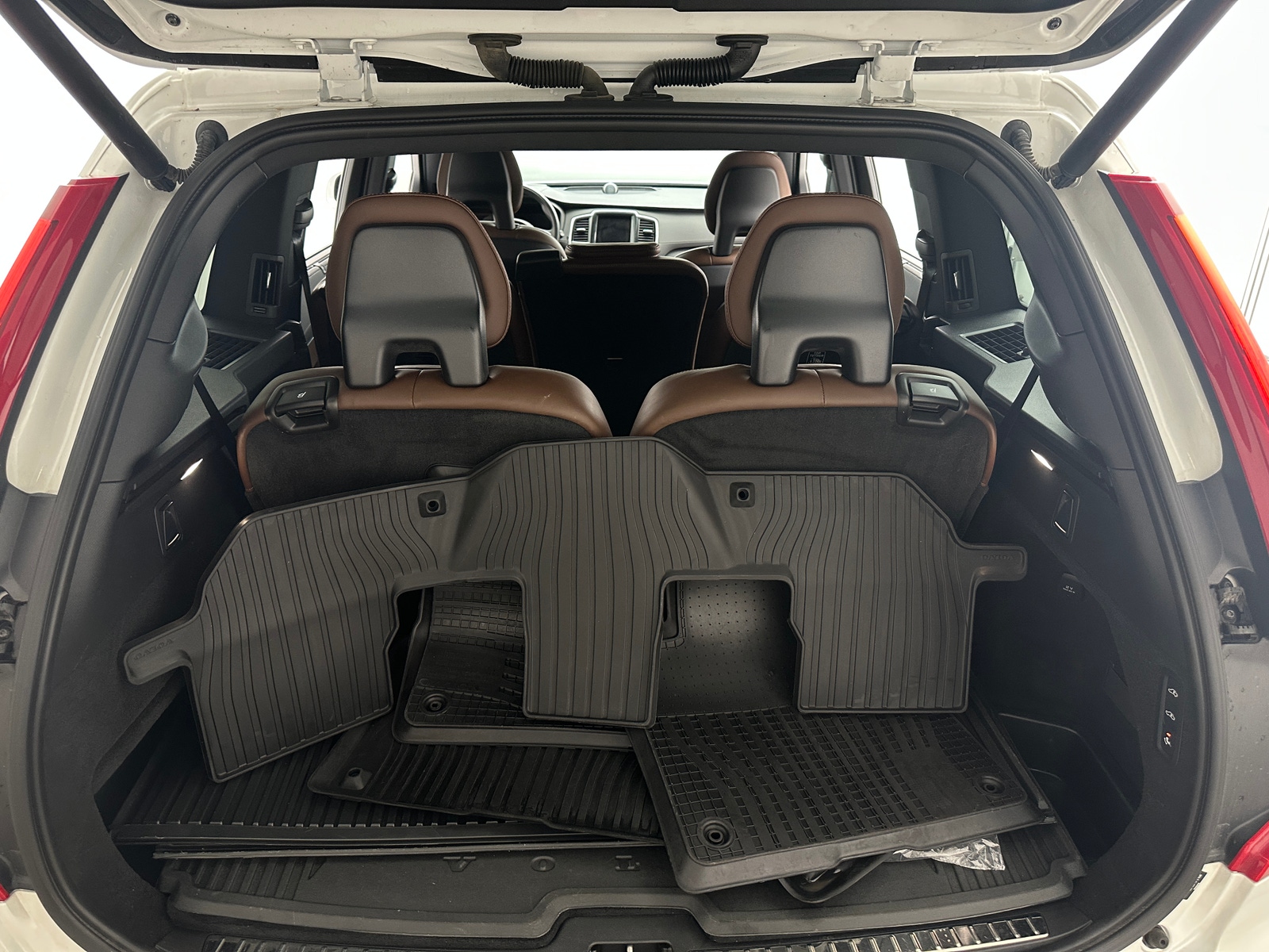 Thumbnail: 2021 Volvo XC90 - 6