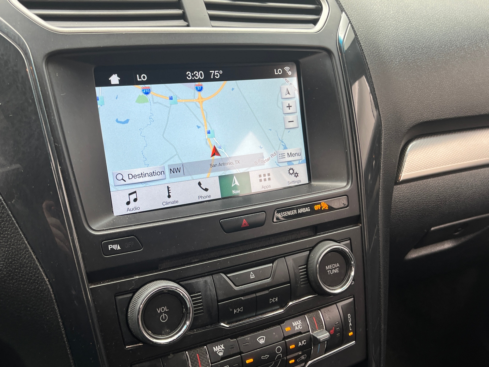 Thumbnail: 2018 Ford Explorer - 3