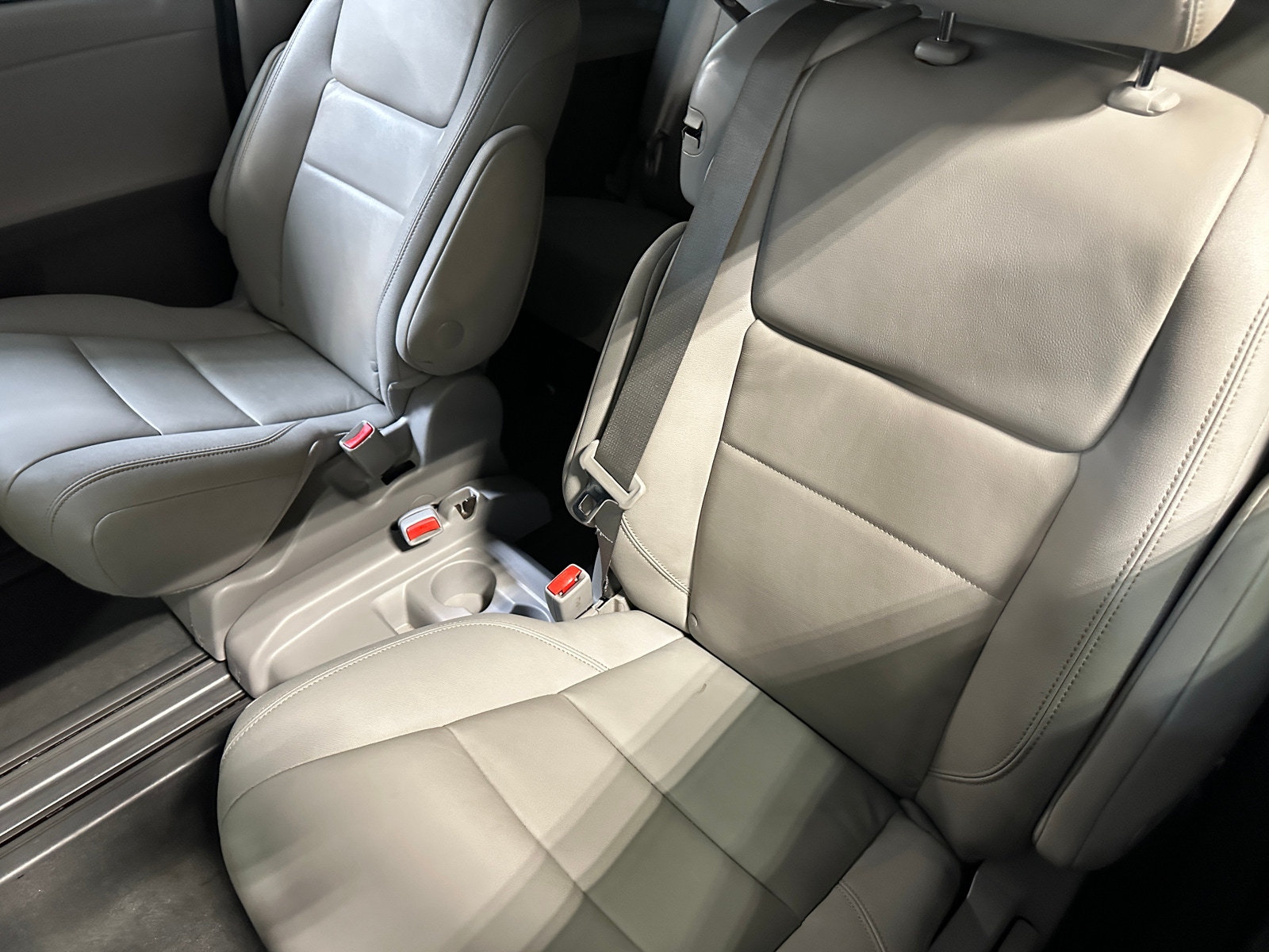 Thumbnail: 2020 Toyota Sienna - 5