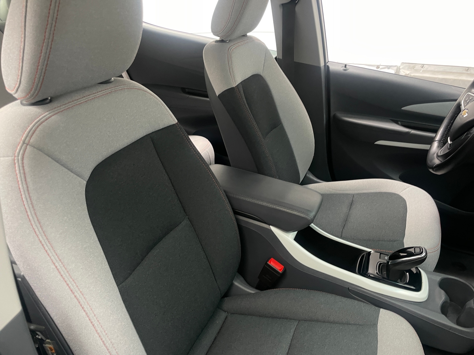 Thumbnail: 2021 Chevrolet Bolt EV - 2