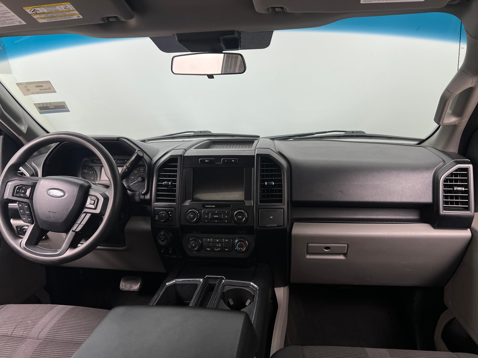 Thumbnail: 2019 Ford Econoline - 3