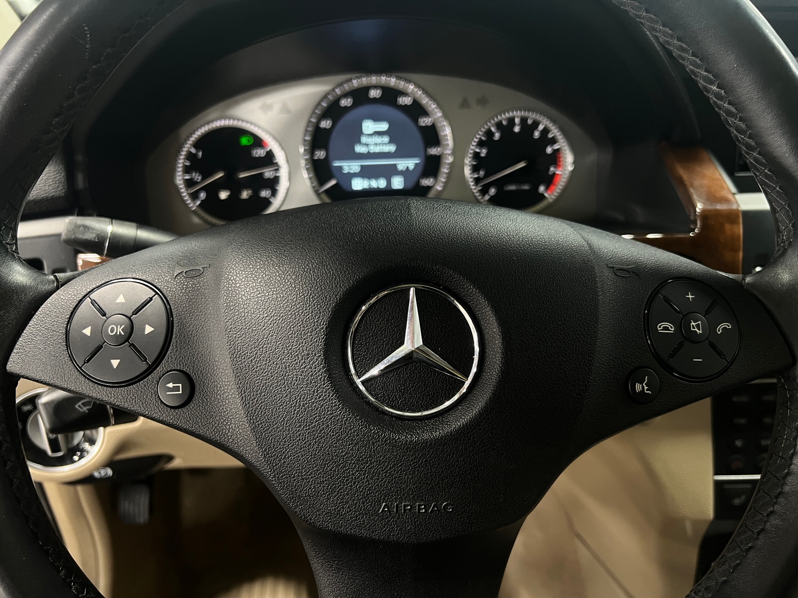 Thumbnail: 2012 Mercedes-Benz GLK - 5