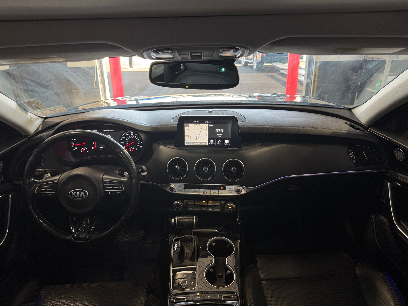 Thumbnail: 2018 Kia Stinger - 2