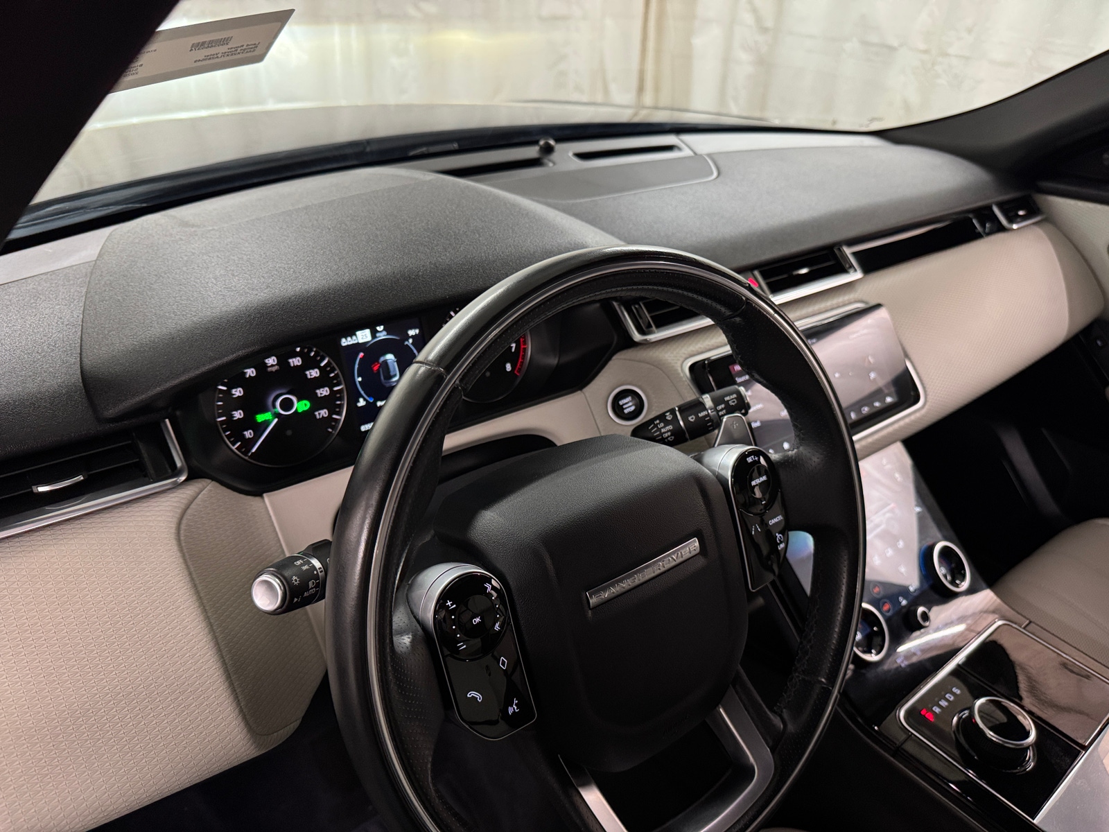 Thumbnail: 2020 Land Rover Range Rover Velar - 2