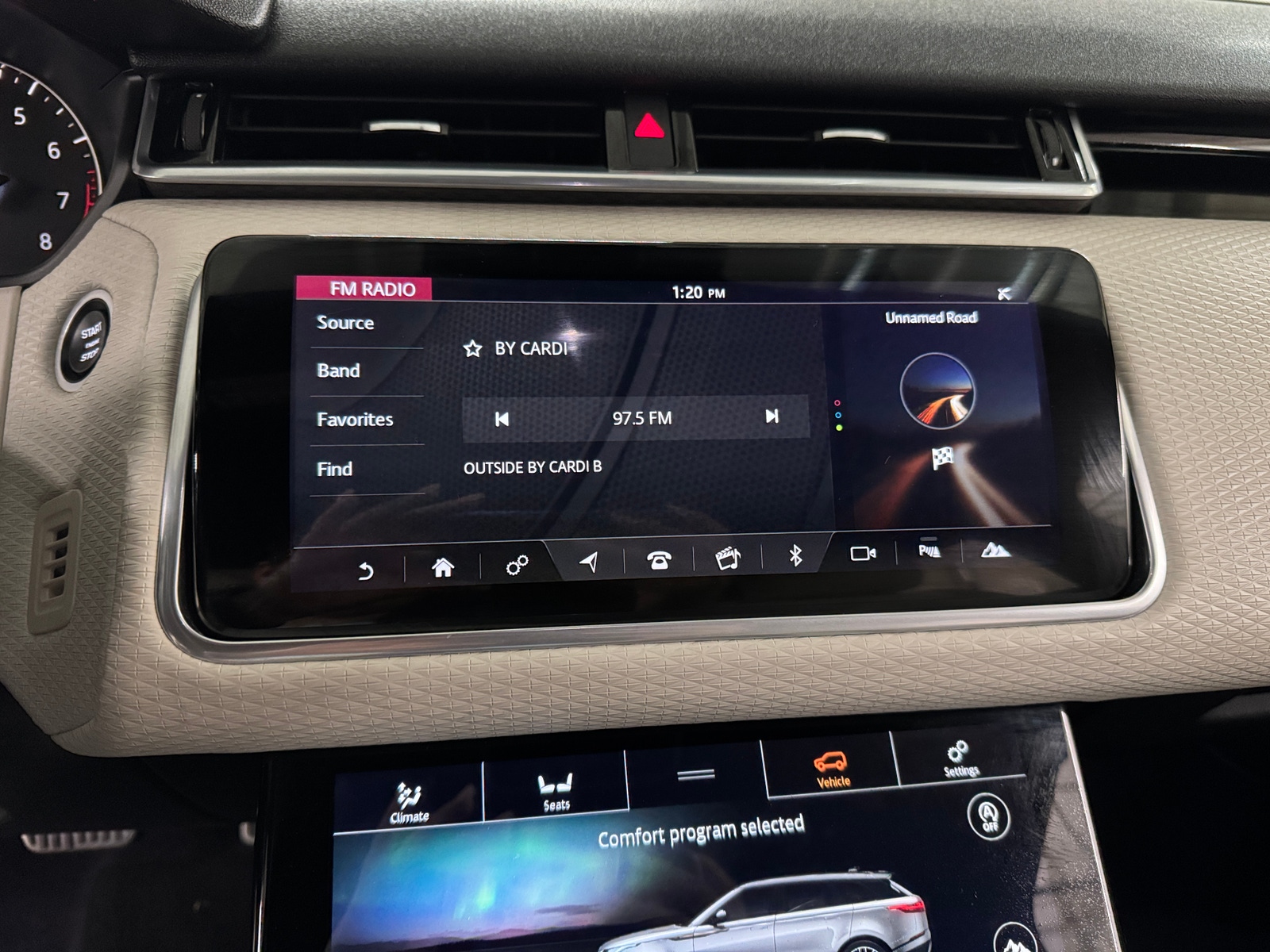 Thumbnail: 2020 Land Rover Range Rover Velar - 3