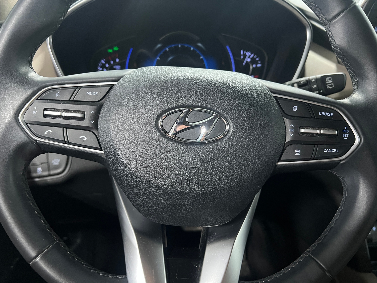 Thumbnail: 2020 Hyundai Santa Fe - 4