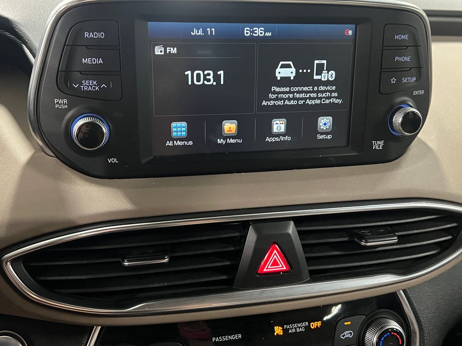 Thumbnail: 2020 Hyundai Santa Fe - 3