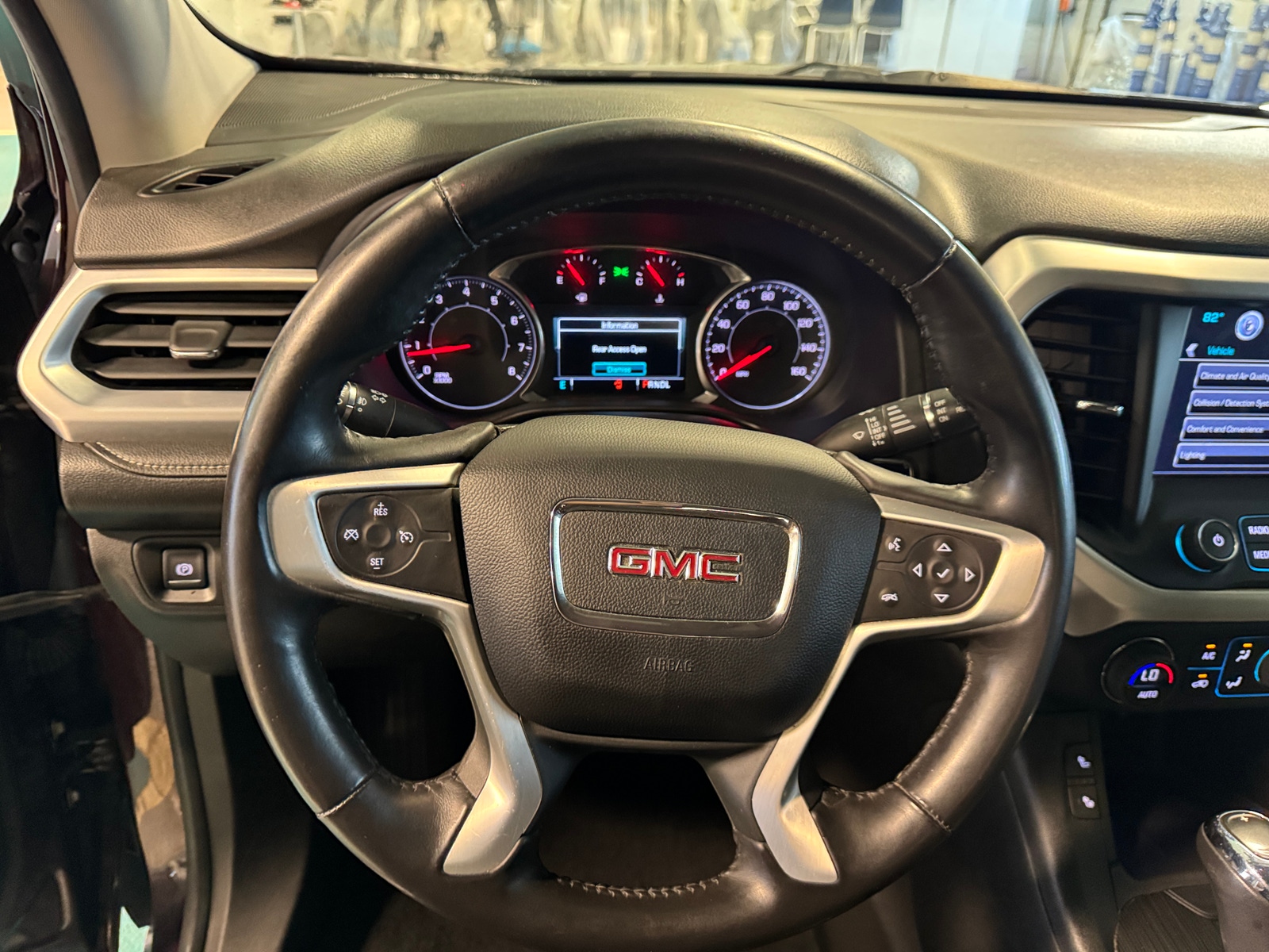 Thumbnail: 2017 GMC Acadia - 4