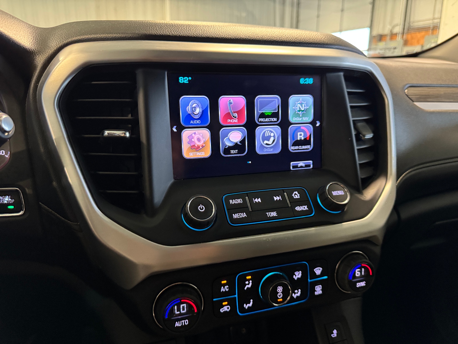 Thumbnail: 2017 GMC Acadia - 3