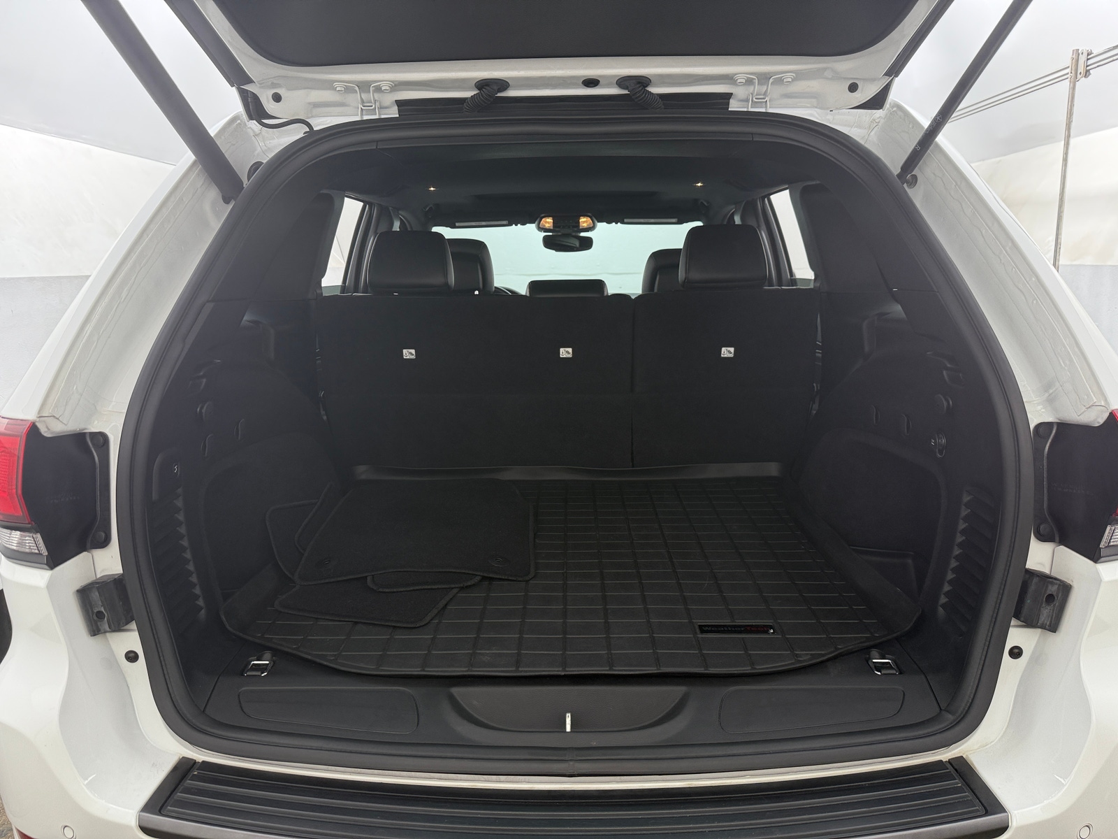 Thumbnail: 2020 Jeep Grand Cherokee - 6