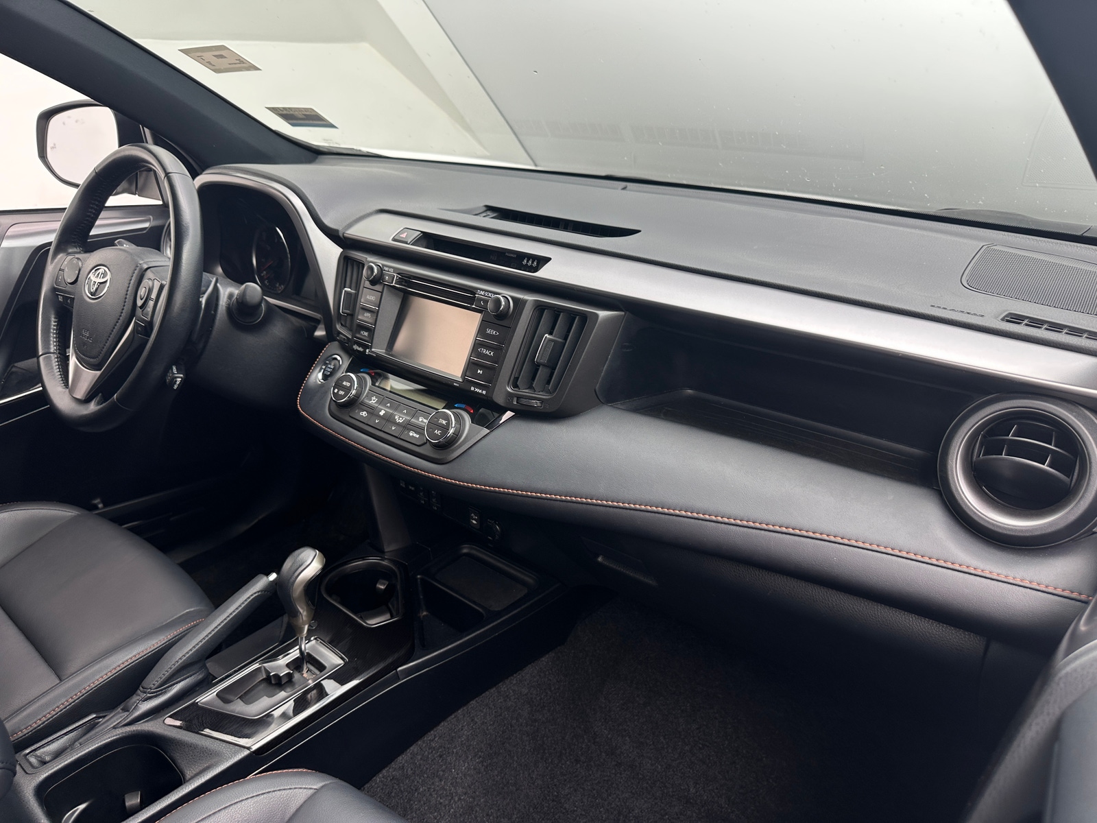 Thumbnail: 2017 Toyota RAV4 - 2