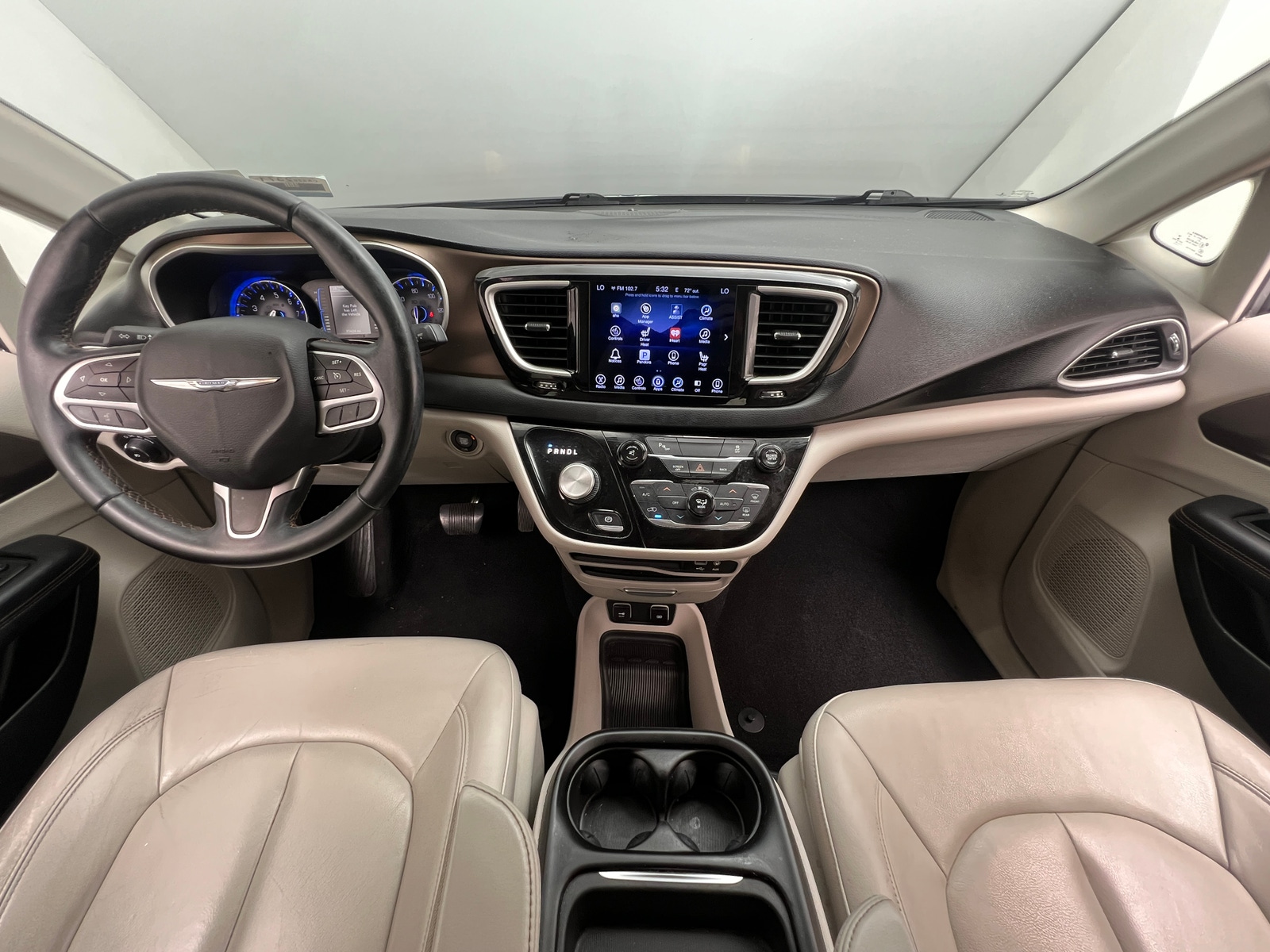 Thumbnail: 2017 Chrysler Pacifica - 2