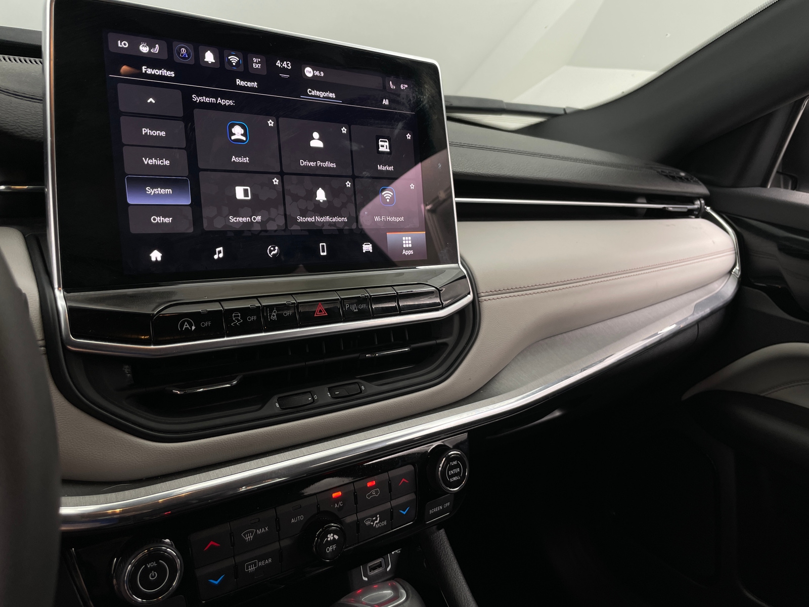 Thumbnail: 2024 Jeep Compass - 3