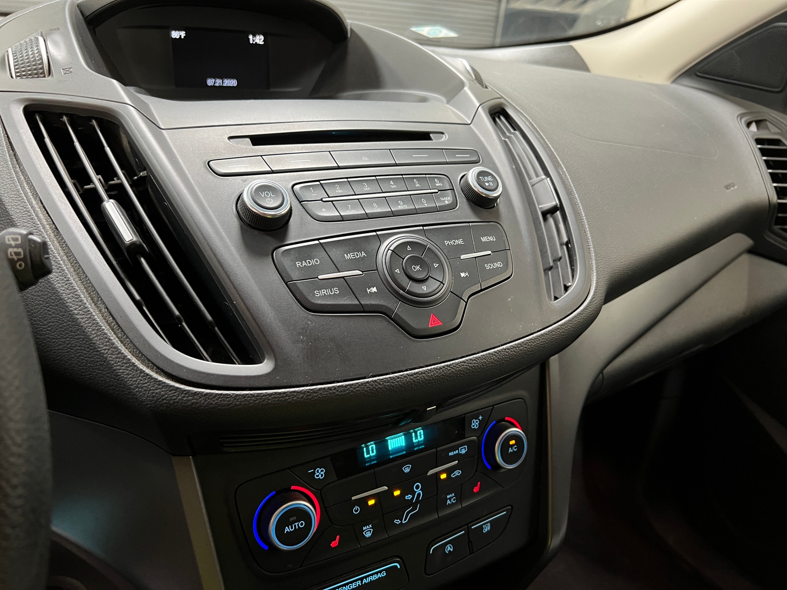 Thumbnail: 2018 Ford Escape - 4