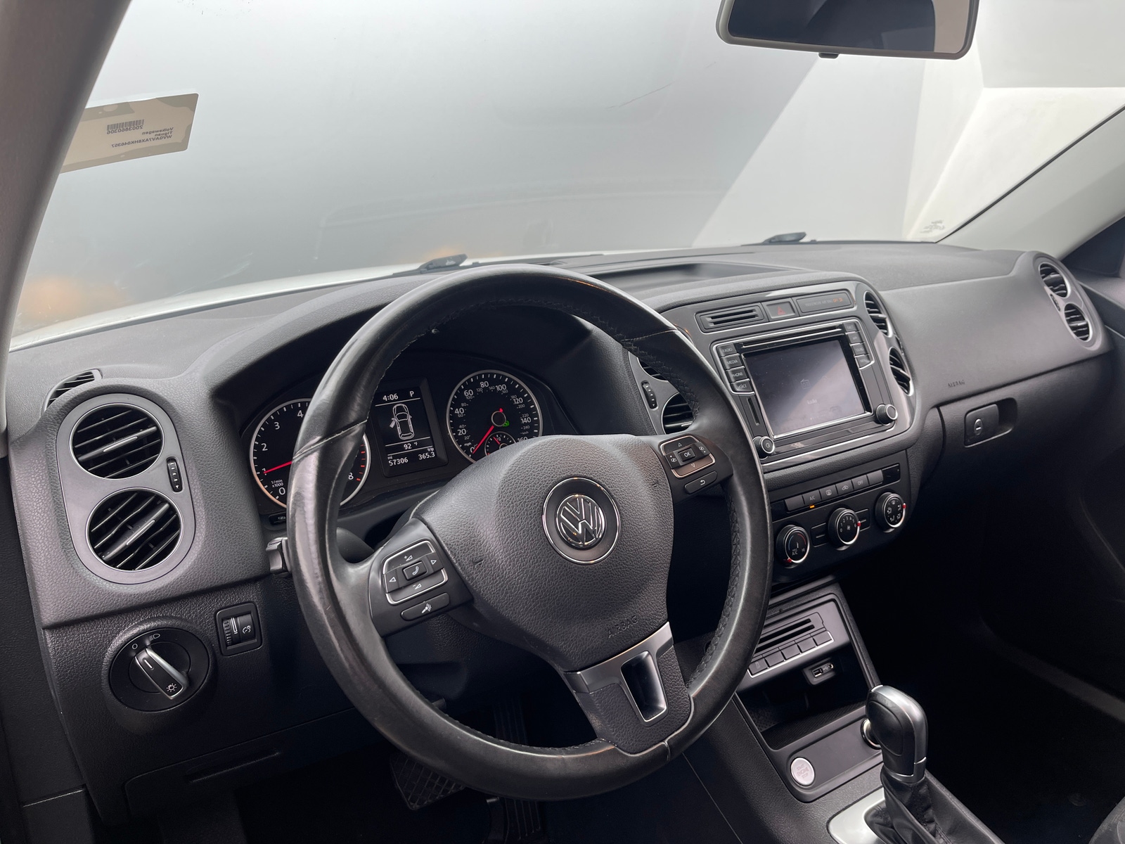 Thumbnail: 2017 Volkswagen Tiguan - 3