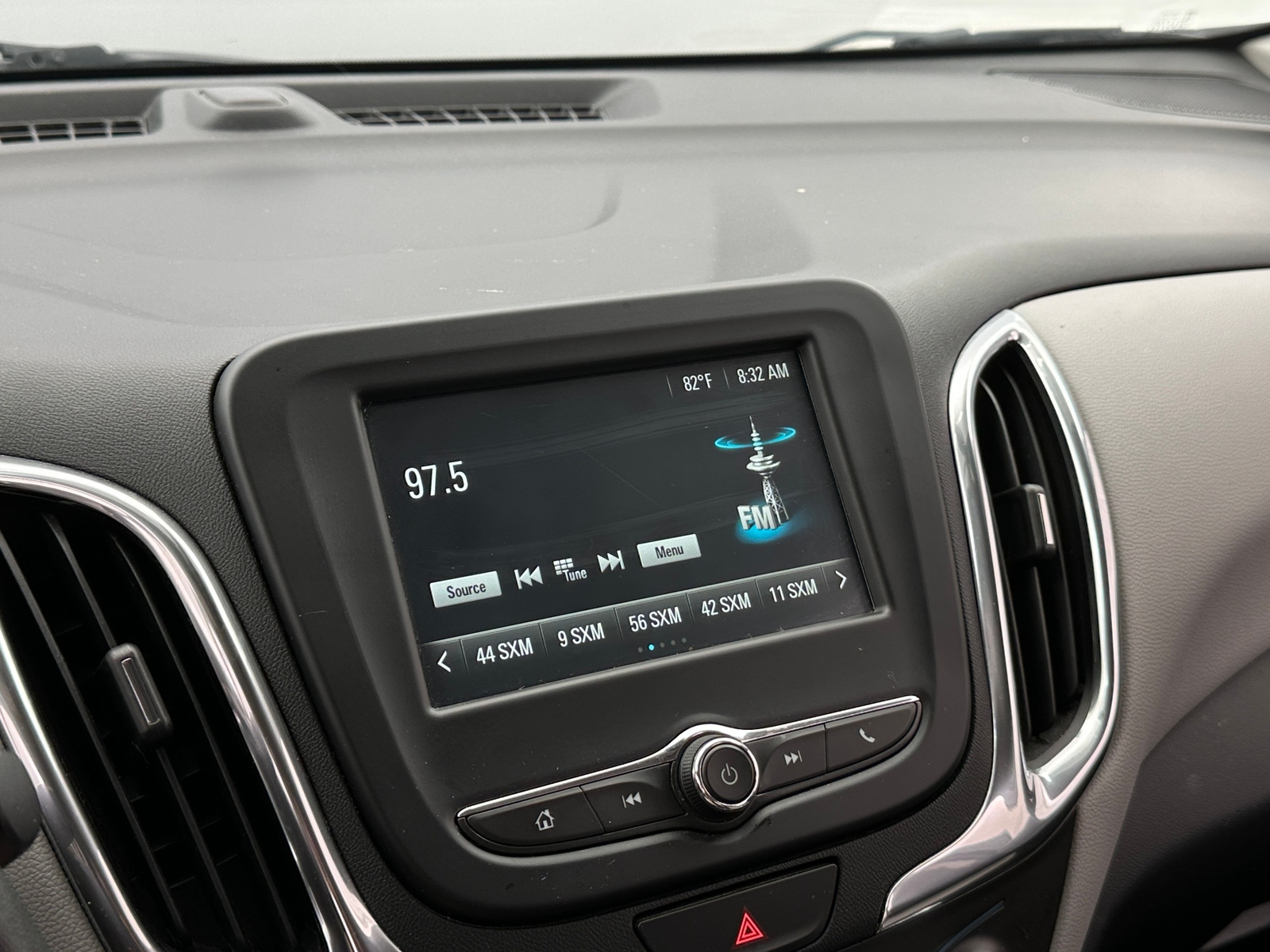 Thumbnail: 2018 Chevrolet Equinox - 4
