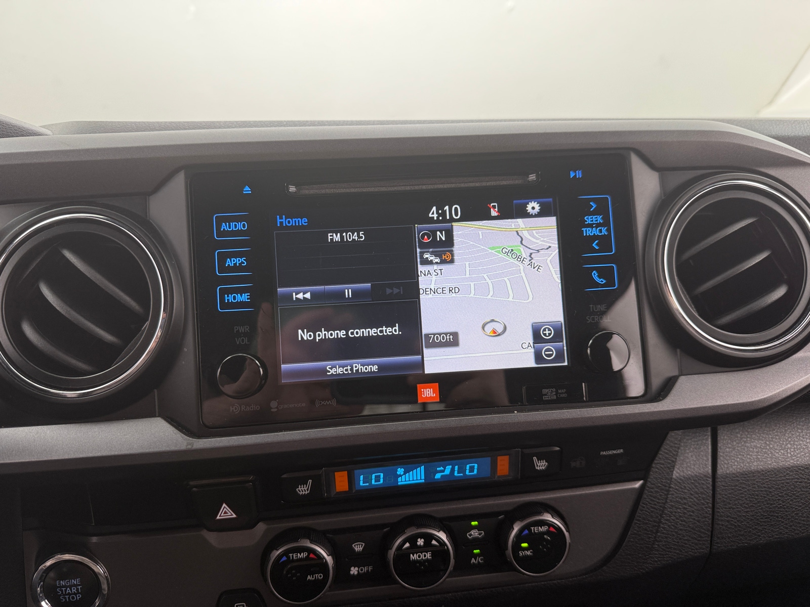 Thumbnail: 2017 Toyota Tacoma - 4