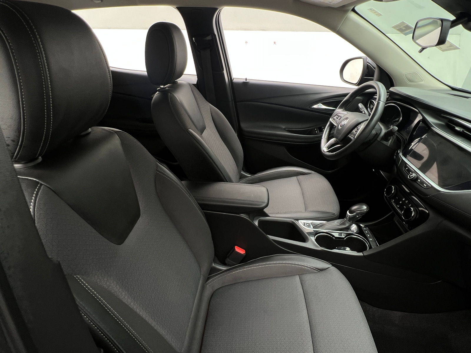 Thumbnail: 2022 Buick Encore GX - 2