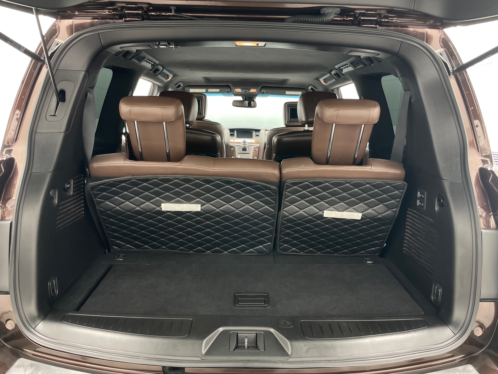 Thumbnail: 2016 INFINITI QX80 - 6