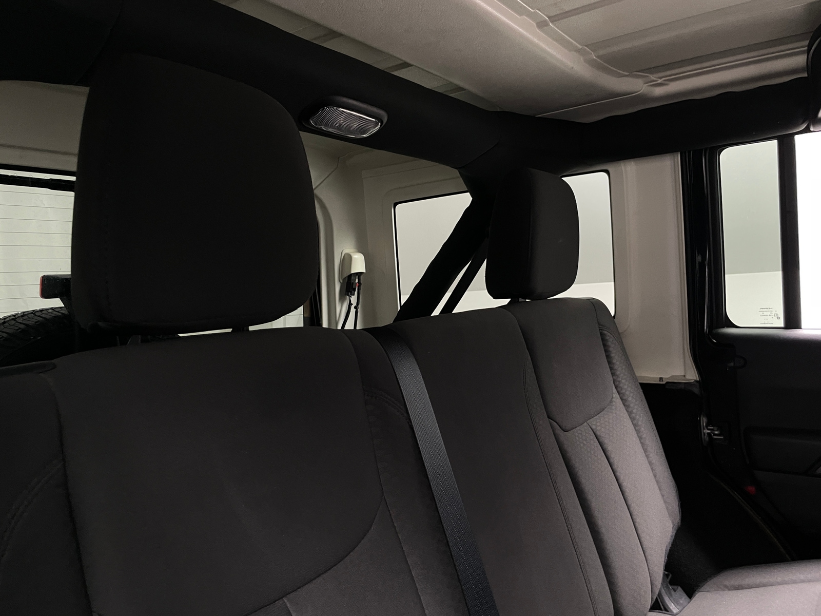 Thumbnail: 2017 Jeep Wrangler - 6