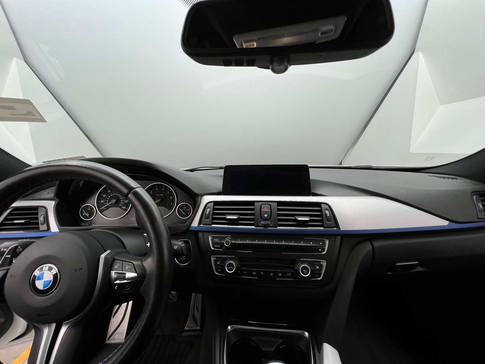Thumbnail: 2015 BMW 3 Series - 2