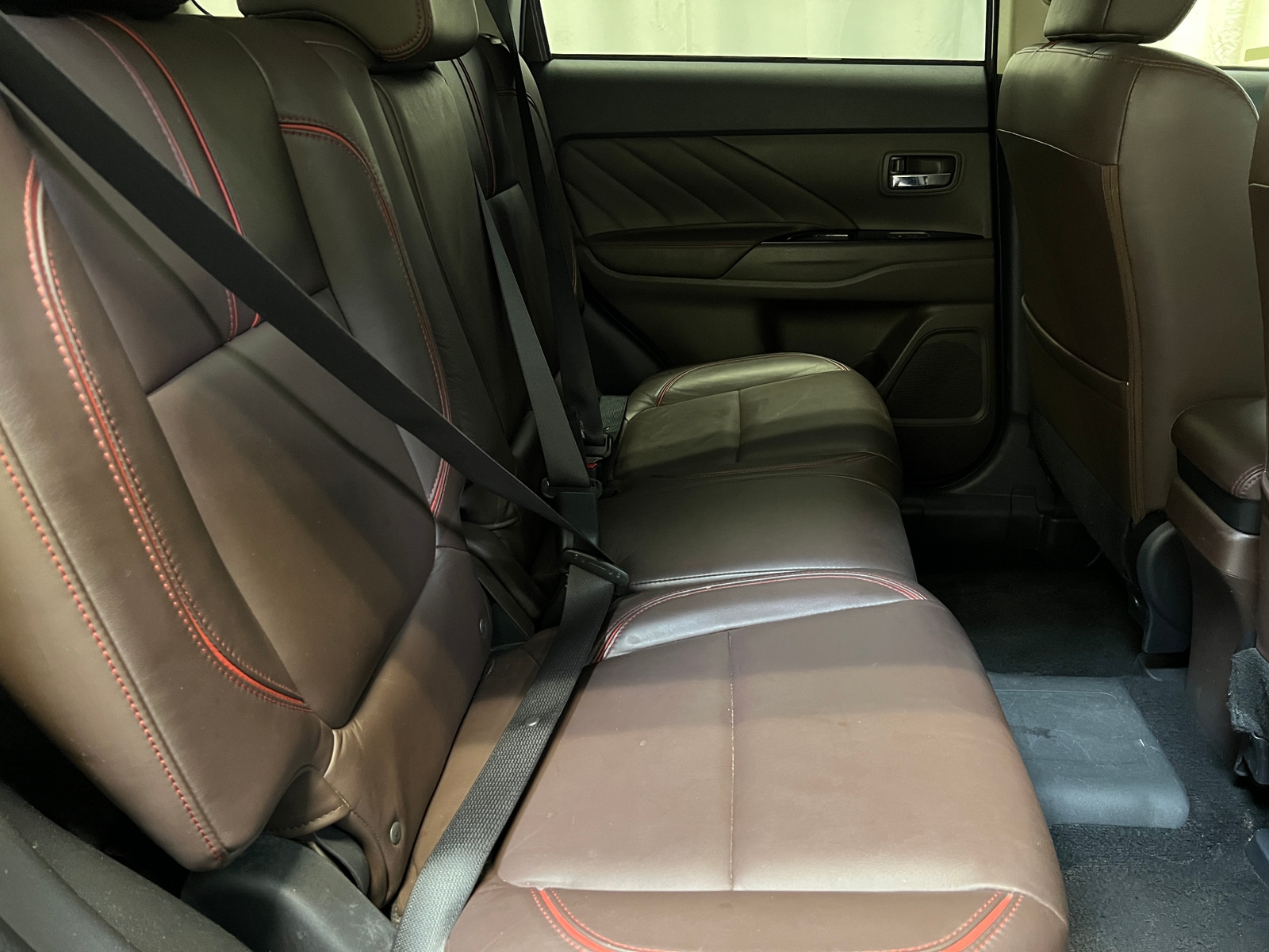 Thumbnail: 2018 Mitsubishi Outlander - 5