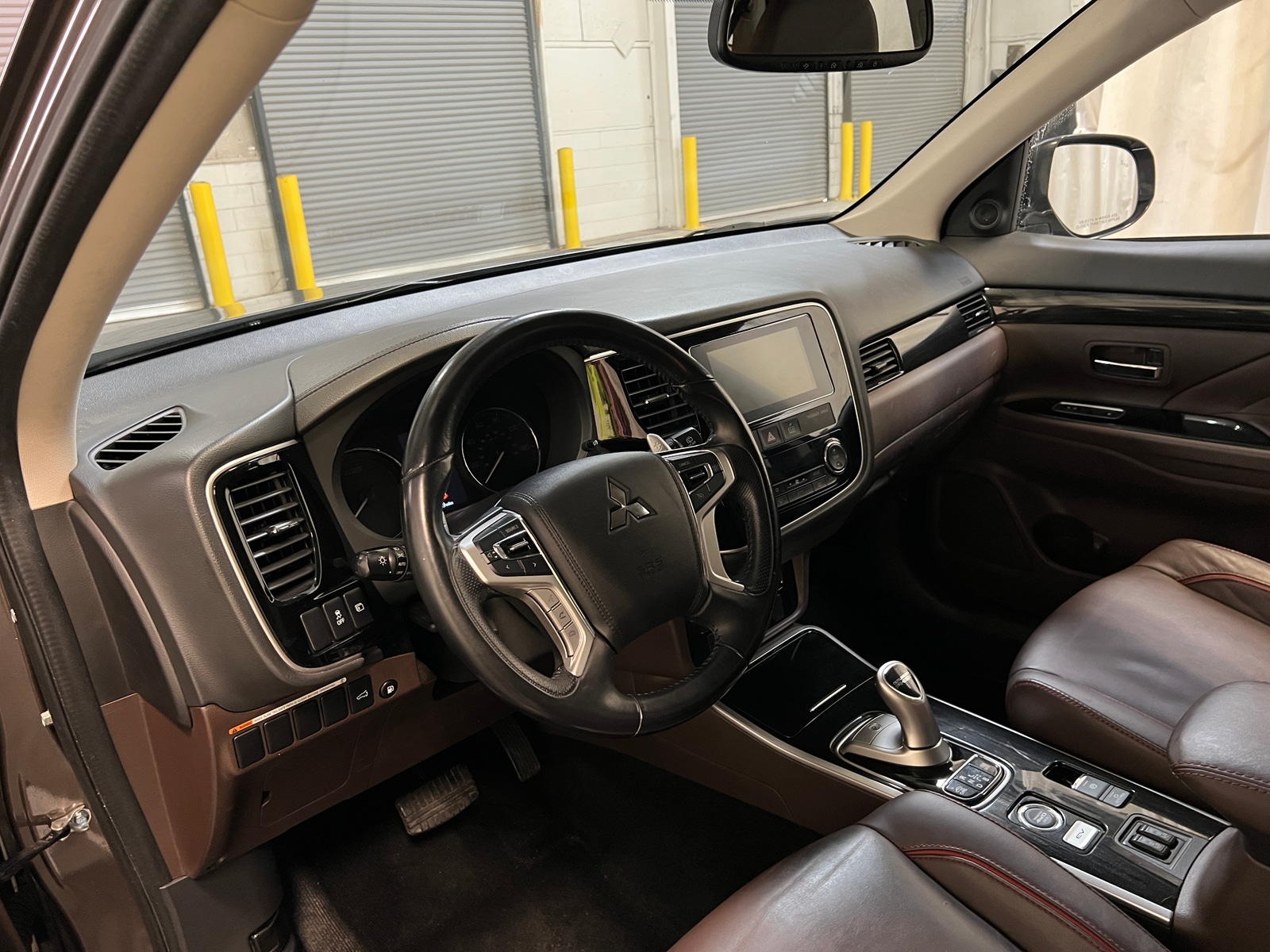 Thumbnail: 2018 Mitsubishi Outlander - 2