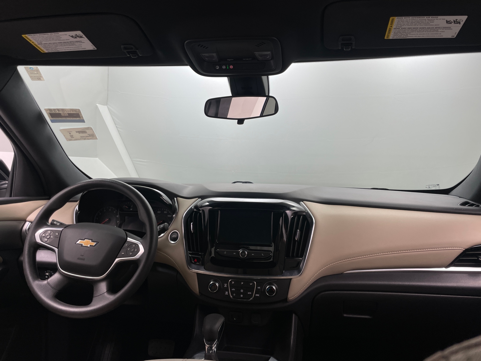 Thumbnail: 2022 Chevrolet Traverse - 3