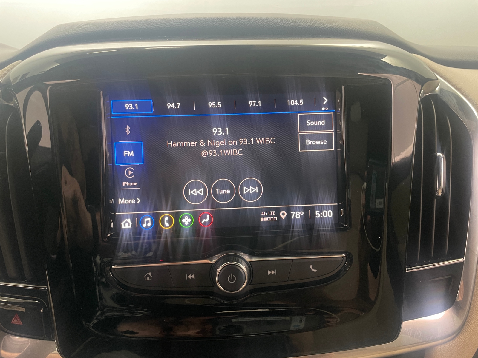 Thumbnail: 2022 Chevrolet Traverse - 4