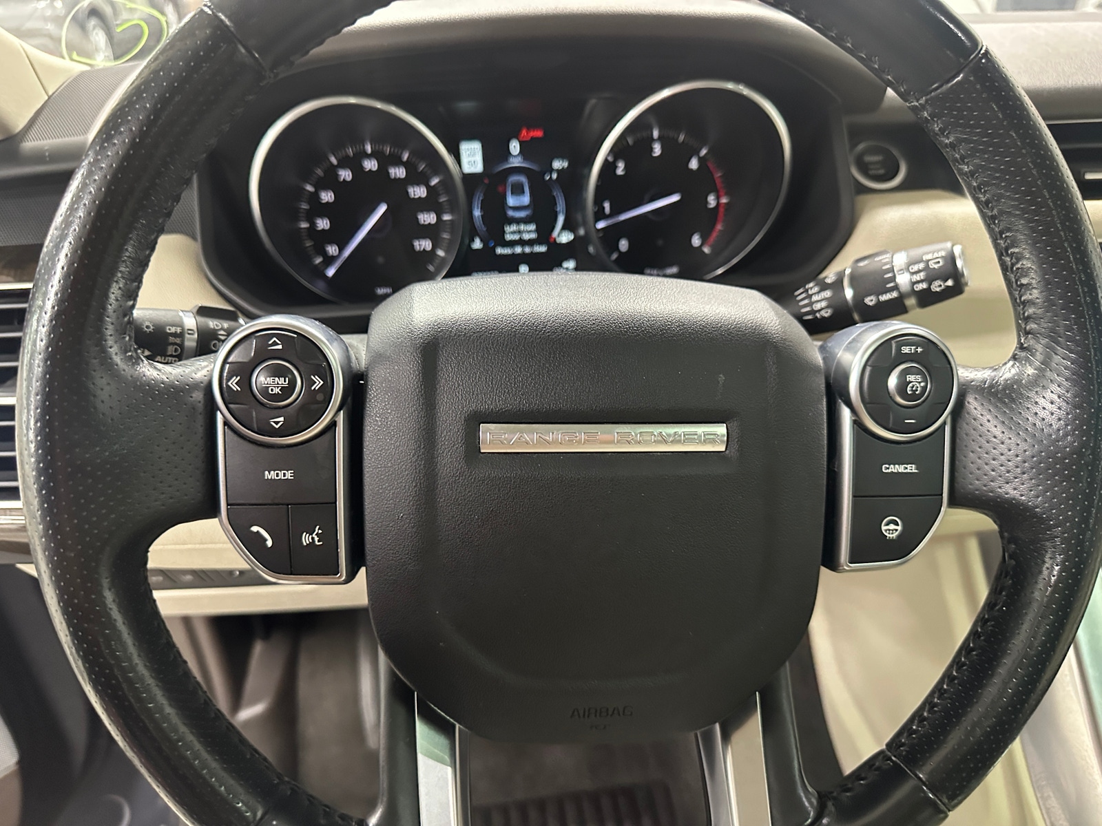 Thumbnail: 2017 Land Rover Range Rover Sport - 4