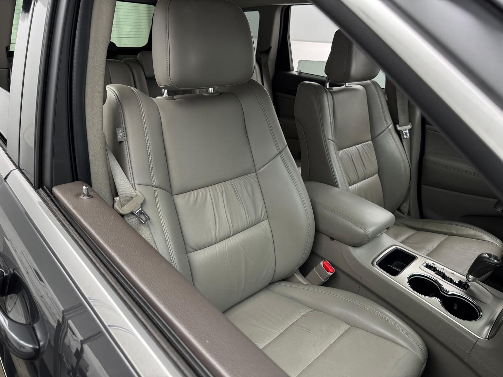 Thumbnail: 2011 Jeep Grand Cherokee - 2