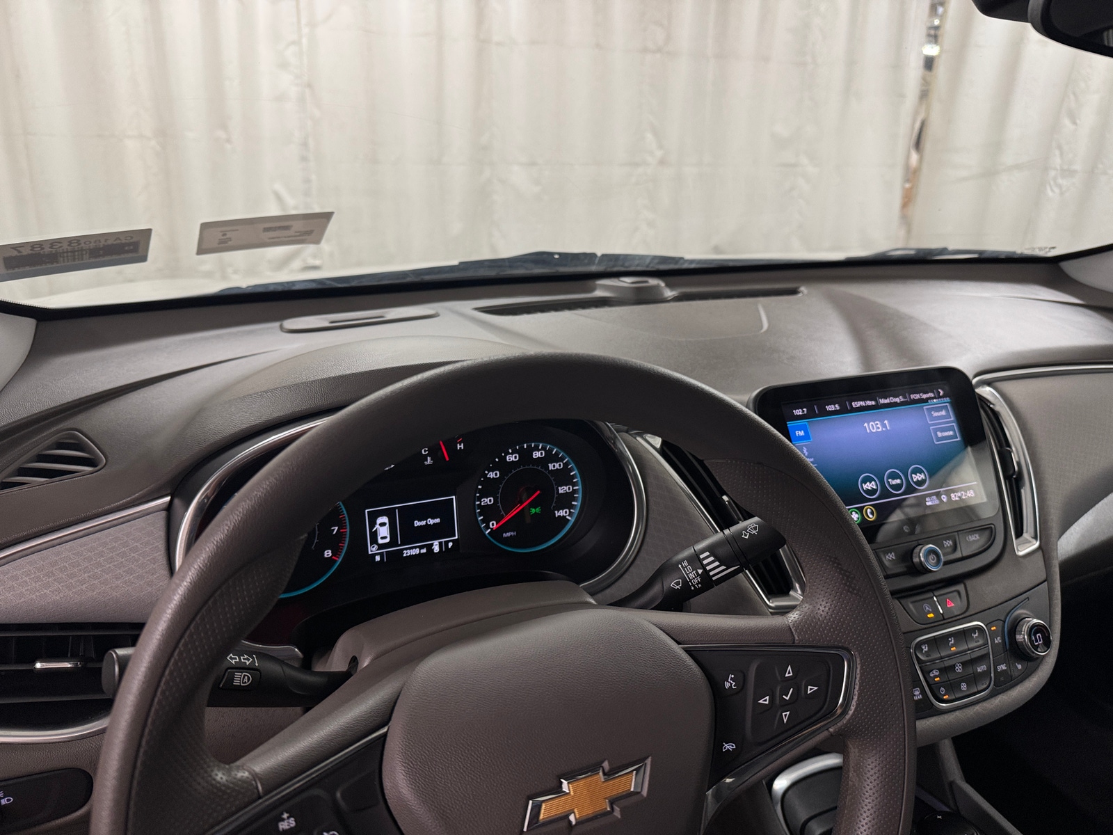 Thumbnail: 2020 Chevrolet Malibu - 3