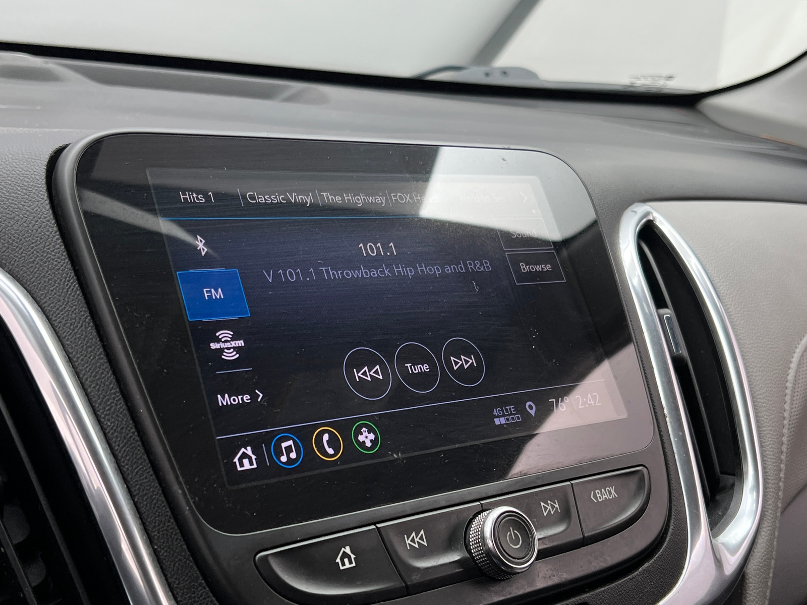 Thumbnail: 2020 Chevrolet Equinox - 3