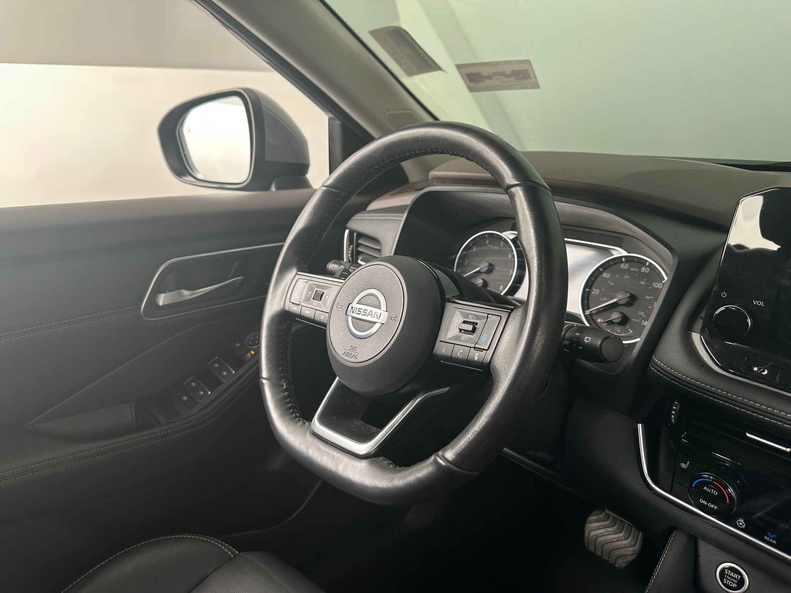 Thumbnail: 2021 Nissan Rogue - 4