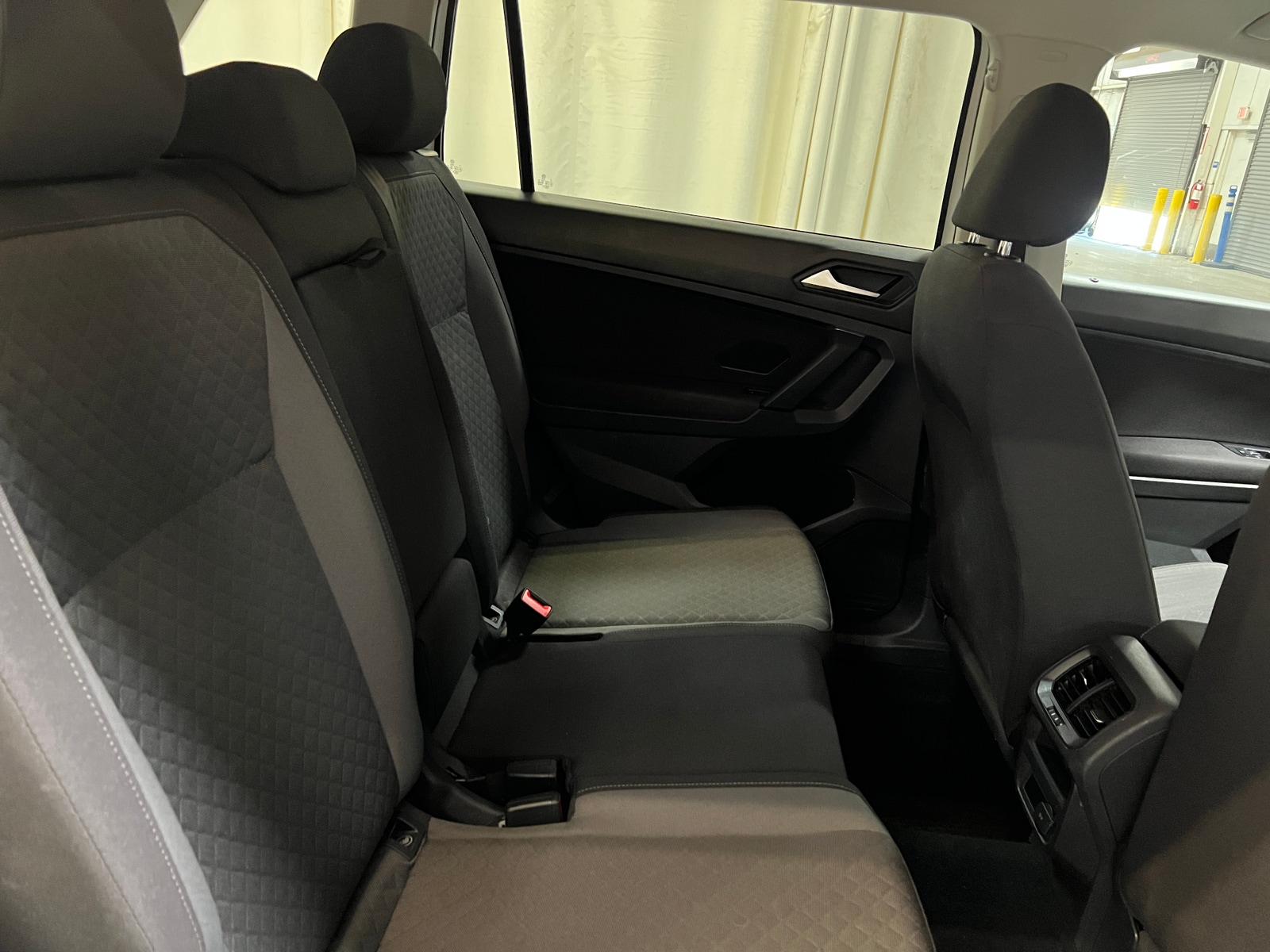 Thumbnail: 2019 Volkswagen Tiguan - 6