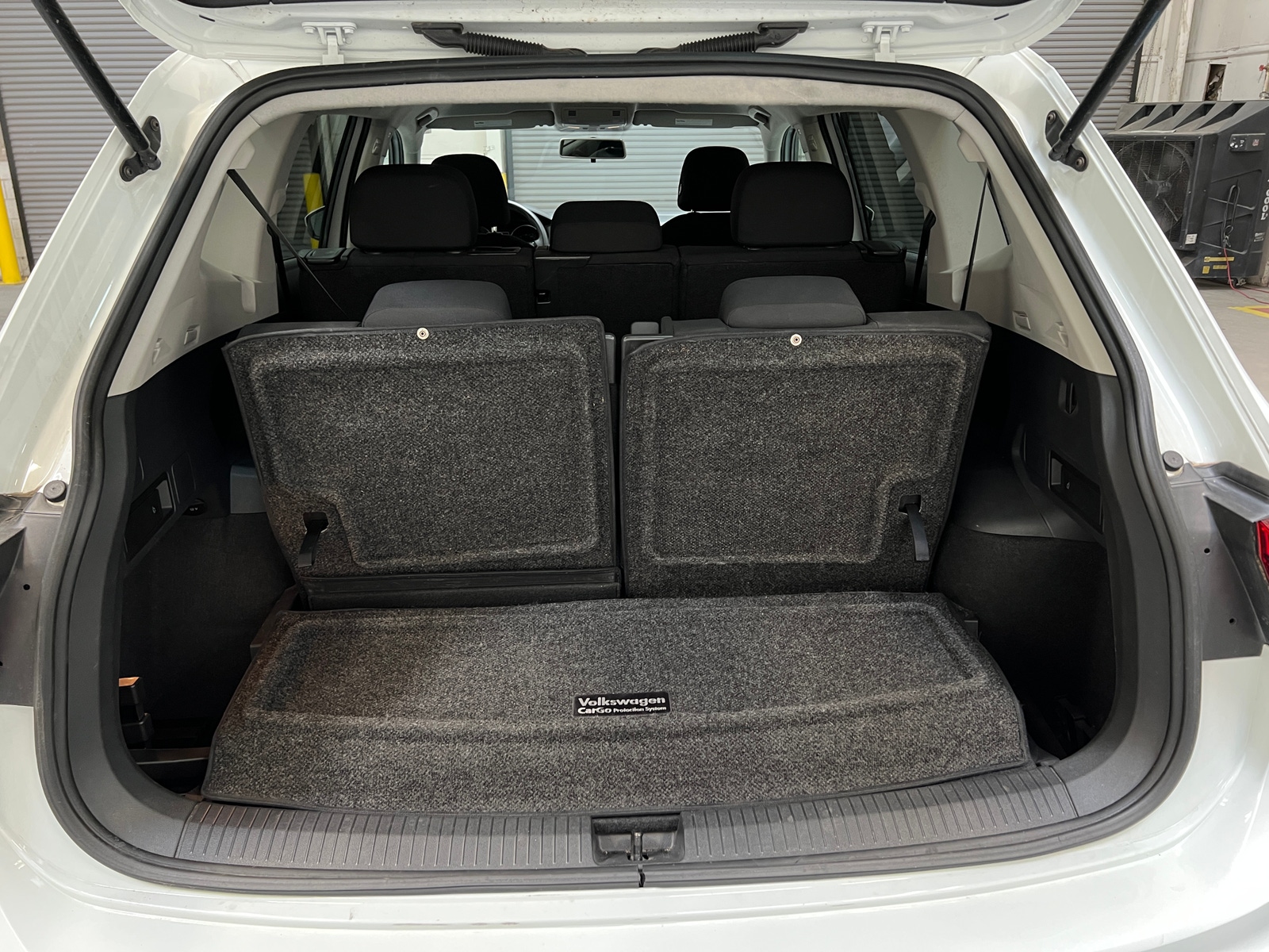 Thumbnail: 2019 Volkswagen Tiguan - 7