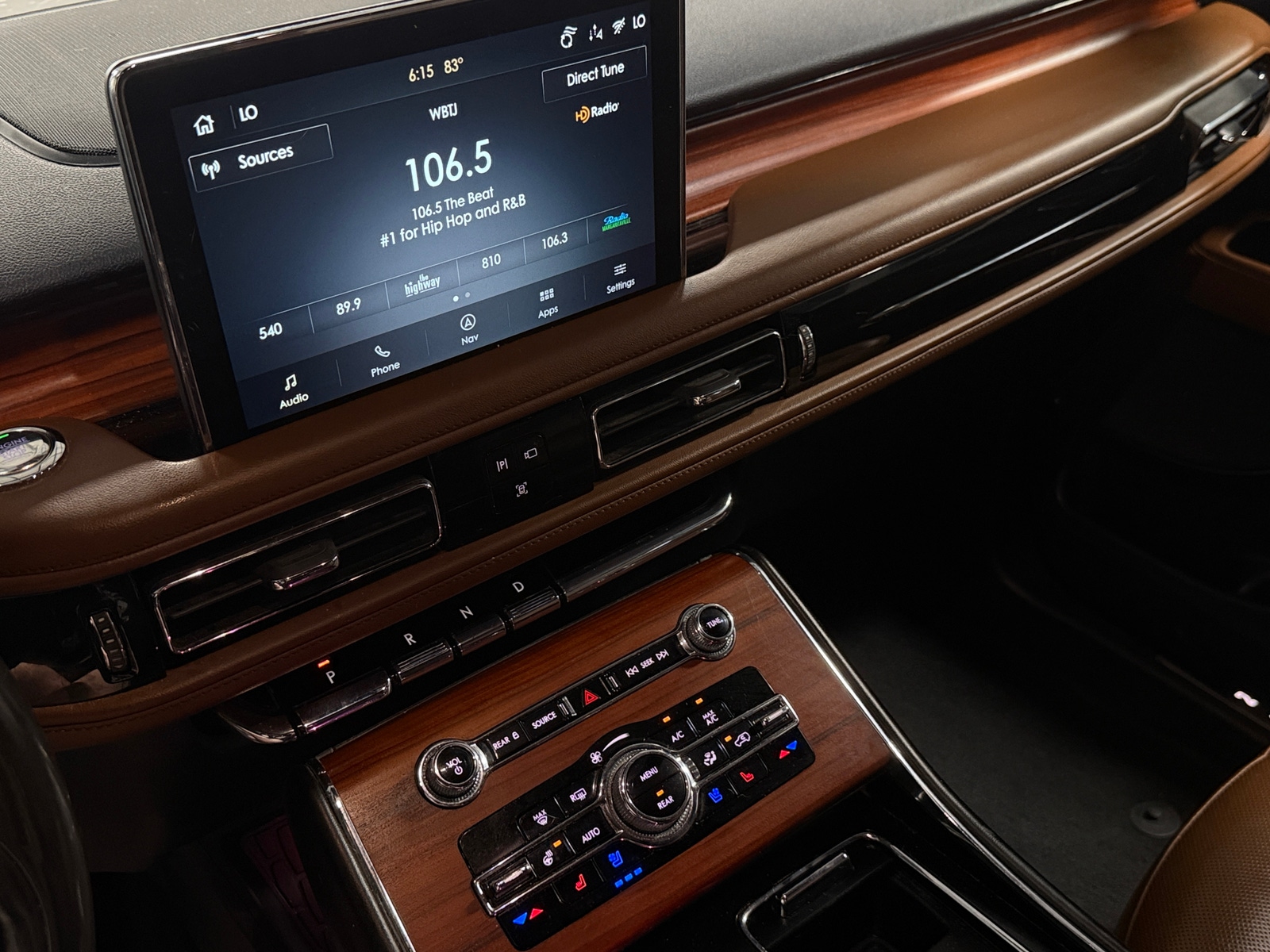 Thumbnail: 2022 Lincoln Aviator - 3