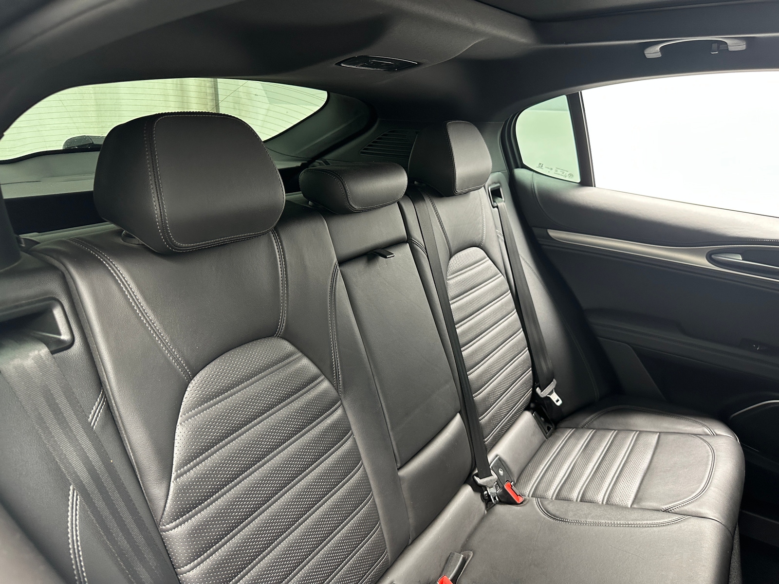 Thumbnail: 2019 Alfa Romeo Stelvio - 5